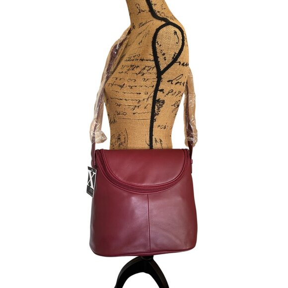 Vintage Red Maxx New York Soft Leather‎ Organizer Zip Top Bag Purse NWT - Picture 10 of 10